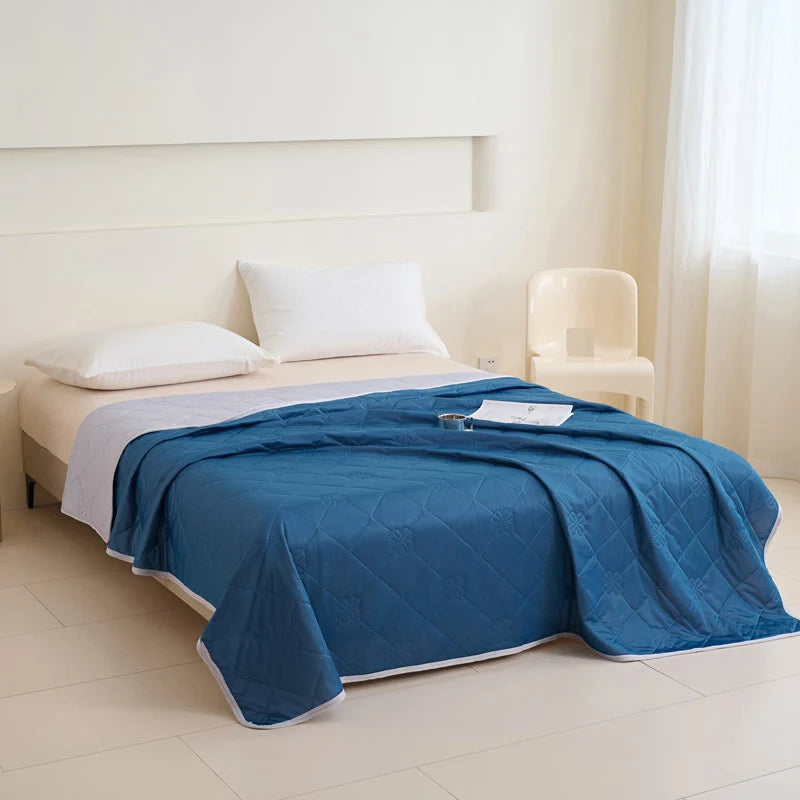 ROSEKIND Cooling Blanket for Hot Sleepers, Soft Lightweight Geometric Bedding