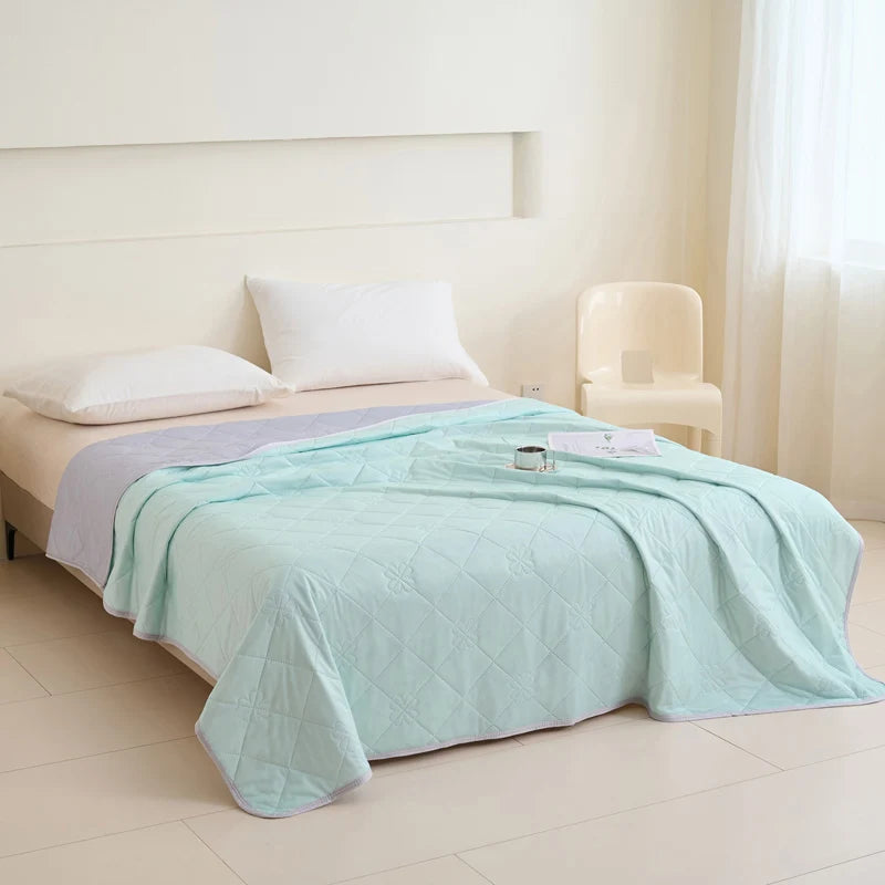 ROSEKIND Cooling Blanket for Hot Sleepers, Soft Lightweight Geometric Bedding